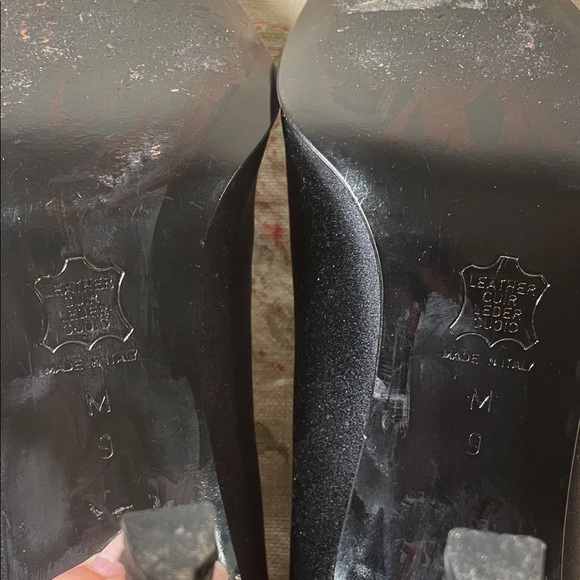 Yves Saint Laurent Elegant Black Heels - Picture 5 of 8